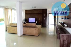Casa alto padrão a venda no bairro Stella Maris em Peruibe