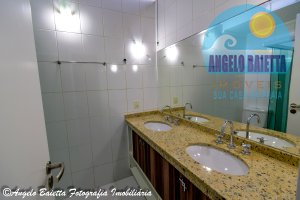 Sobrado á venda no condomínio Villaggio Terrazza em Peruíbe, frente ao mar