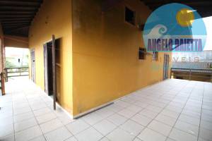 Casa á venda no bairro Josedy em Peruibe, frente ao mar