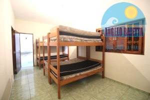 Casa á venda no bairro Josedy em Peruibe, frente ao mar