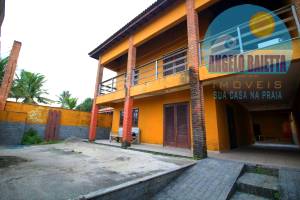 Casa á venda no bairro Josedy em Peruibe, frente ao mar