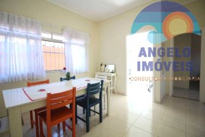 Casa lado praia á venda no bairro Imperador em Peruíbe