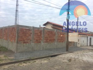 Terreno á vendo no bairro Arpoador em Peruíbe