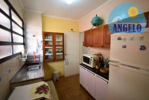 Apartamento com 2 dormitorios, sendo 1 suite em Peruibe, á 400 metros da praia