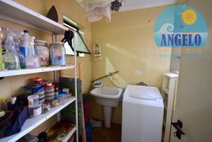 Apartamento com 2 dormitorios, sendo 1 suite em Peruibe, á 400 metros da praia