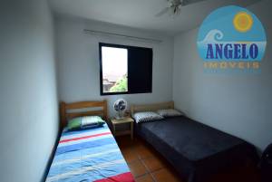 Apartamento com 2 dormitorios, sendo 1 suite em Peruibe, á 400 metros da praia