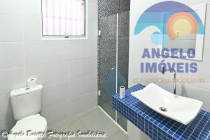 Casa com piscina pa venda no bairro Icaraiba em Peruíbe