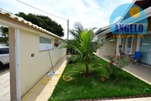 Casa com 3 dormitórios, Cidade Nova Peruíbe, entre 400 e 800 metros da praia