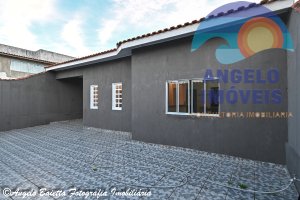 Casa á venda no bairro São José em Peruíbe
