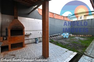 Casa á venda no bairro São José em Peruíbe