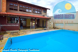 Sobrado com piscina, 7 dormitórios á venda no bairro Imperador em Peruíbe