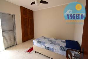 Apartamento com piscina, 2 dormitorios em Peruibe, entre 400 e 800 metros da praia