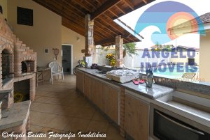 Casa á venda no bairro Jardim Marcia em Peruíbe