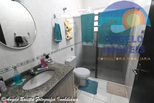 Casa á venda no bairro Jardim Marcia em Peruíbe