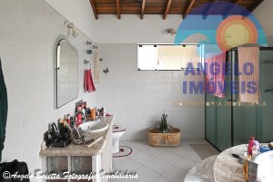 Casa á venda no bairro Jardim Marcia em Peruíbe