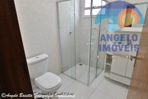 Casa com piscina em excelente localização á venda em Peruíbe- Litoral SP