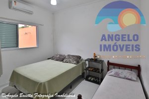 Casa com piscina em excelente localização á venda em Peruíbe- Litoral SP