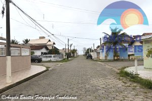 Terreno a 200 metros da praia á venda no bairro Beira Mar em Peruibe Litoral SP