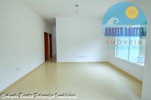 Casa á venda no condomínio Jardim Três Marias Em Peruíbe