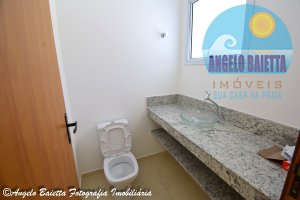 Casa á venda no condomínio Jardim Três Marias Em Peruíbe