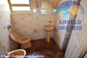 Casa á venda no bairro Barra de Jangada em Peruíbe