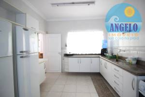 Casa para venda no bairro Oásis em Peruíbe, até 200 metros da praia