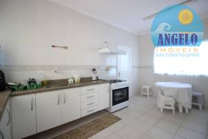 Casa para venda no bairro Oásis em Peruíbe, até 200 metros da praia