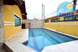 Casa para venda no bairro Imperador em Peruíbe, entre 400 e 800 metros da praia