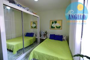 Casa térrea com 2 dormitórios, no bairro Rbamar em Peruíbe
