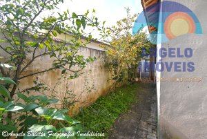 Casa á venda no bairro Antonio Novaes em Peruíbe