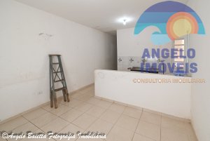 Casa á venda no bairro Antonio Novaes em Peruíbe