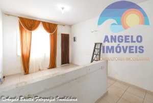 Casa á venda no bairro Antonio Novaes em Peruíbe