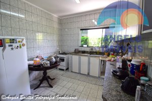 Sobrado á venda no condomínio Bougainvilleé II em Peruíbe