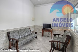 Casa lado praia á venda no bairro Centro em Peruíbe