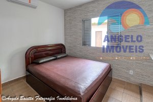 Casa lado praia á venda no bairro Centro em Peruíbe