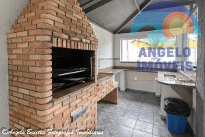 Casa lado praia á venda no bairro Centro em Peruíbe