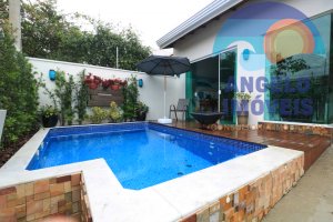 Casa lado praia com piscina á venda no bairro Tres Marias
