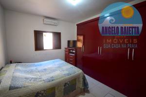 Casa á venda no bairro Três Marias em Peruíbe, entre 400 e 800 metros da praia