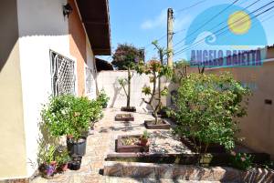 Casa á venda no bairro Três Marias em Peruíbe, entre 400 e 800 metros da praia
