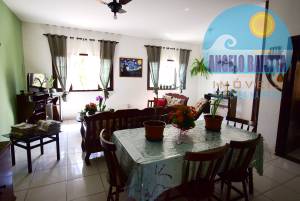 Casa á venda no bairro Três Marias em Peruíbe, entre 400 e 800 metros da praia