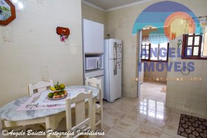 Casa com 3 dormitórios á venda no bairro São João Batista em Peruíbe