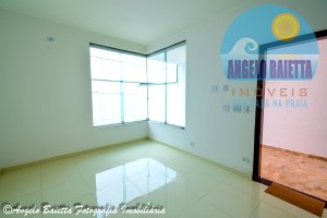 Casa á venda no bairro Flora Rica em Peruíbe