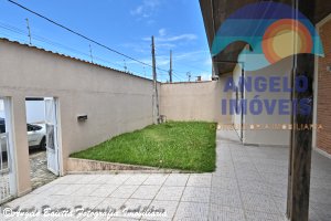 Casa á venda no bairro Arpoador em Peruíbe