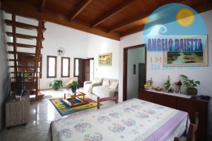 Casa á venda no bairro Continental em Peruíbe