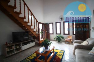 Casa á venda no bairro Continental em Peruíbe