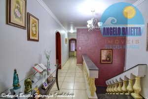 Sobrado á venda no condomínio Bougainvilleé I em Peruíbe