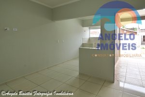 Casa para venda no bairro Jardim Peruibe em Peruibe