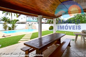 Casa á venda no condomínio Bougainvillée V em Peruíbe
