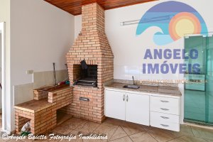 Casa á venda no condomínio Bougainvillée V em Peruíbe
