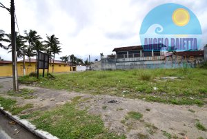Terreno frente ao mar á venda no bairro Oásis em Peruíbe